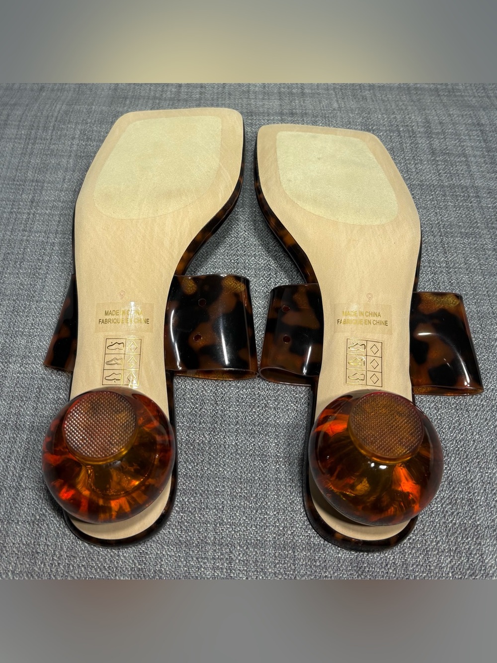 Jeffrey Campbell Latus Tortoise Print Vinyl Toe Post Ball Heel Sandals Size 9M - Picture 6 of 7
